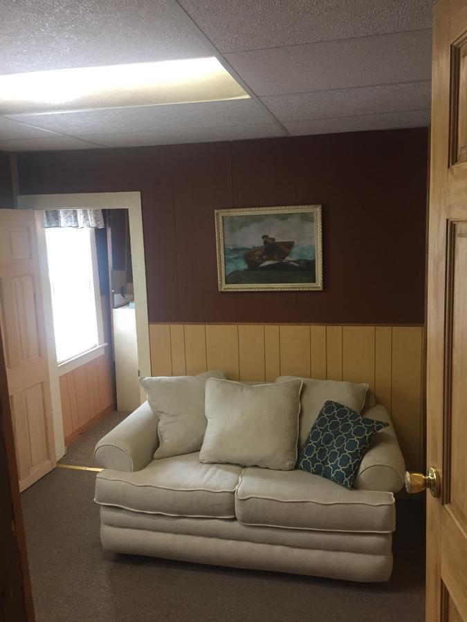 The Wheelhouse Inn Pine Hill Екстер'єр фото