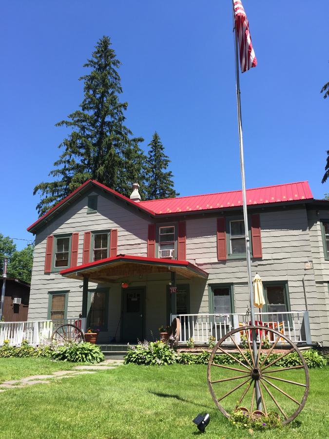 The Wheelhouse Inn Pine Hill Екстер'єр фото
